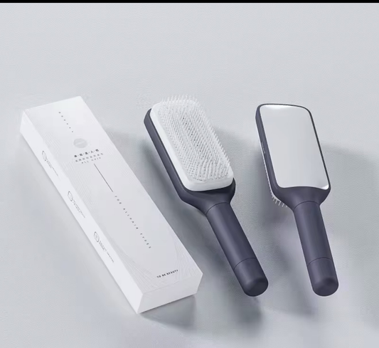 Brosse Auto-Nettoyante - Soins Capillaires Simplifiés